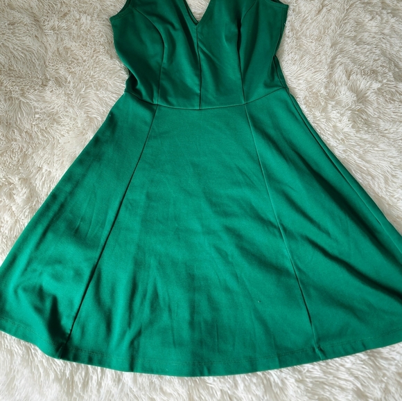 H&M Emerald Green A-Line Knit Dress, Sz Sm - Picture 10 of 12